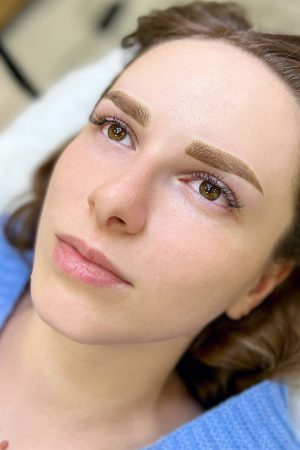 Facetune_10-04-2023-10-47-05